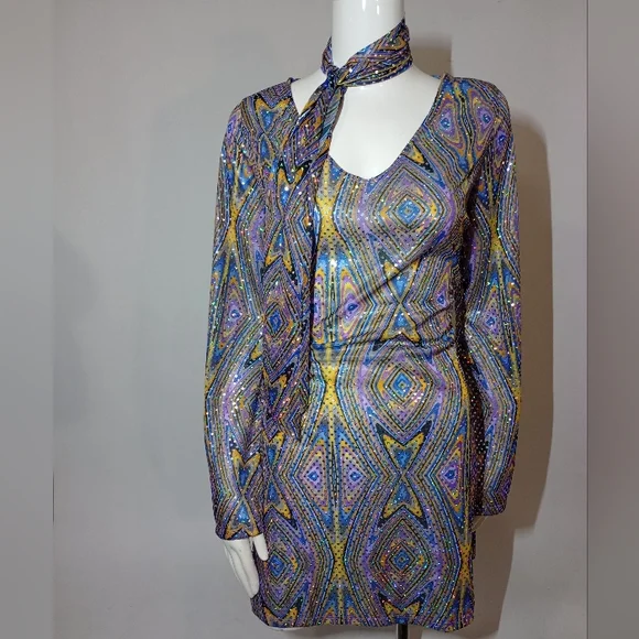 SOLD ON LIVE LONG SLEEVE SEQUIN DRESS - Picture 5 of 8